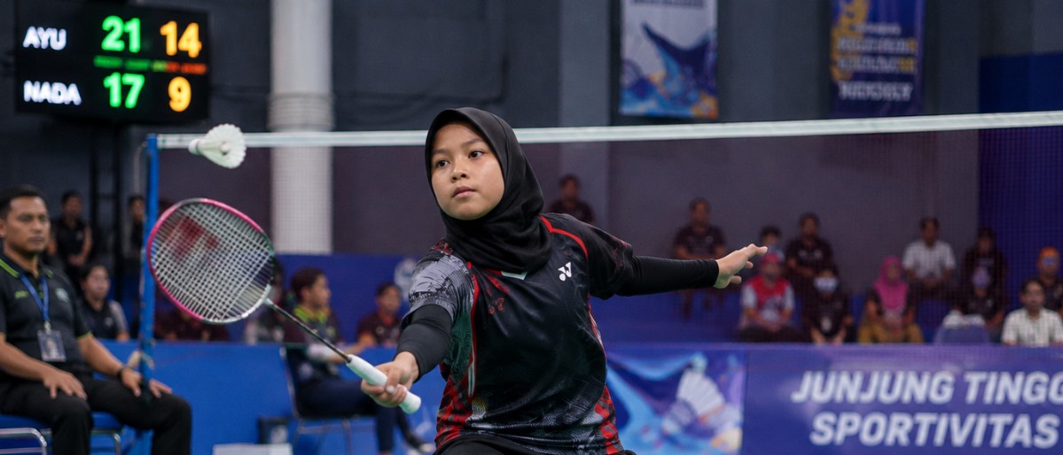 Ayu Tampil Percaya Diri di Pertandingan Badminton, Sukses Raih Kemenangan
